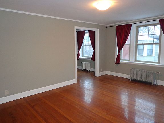 4th image of 916 Delaware Ave APT 3D