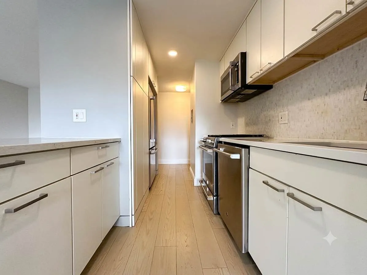 120 West 97th Street — Photo 2