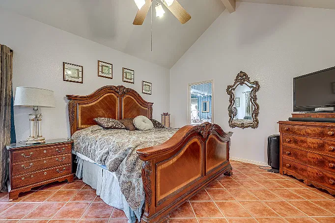 3 bed, 3.5 bath, 2800 sqft, $2,800 — Photo 4