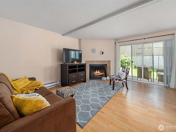4th image of 1120 8th Street NE #5