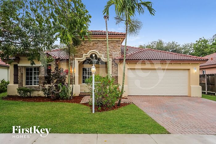1st image of 1066 NE 35th Ave