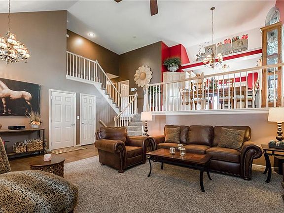 5th image of 5608 NE Hidden Meadow Cir