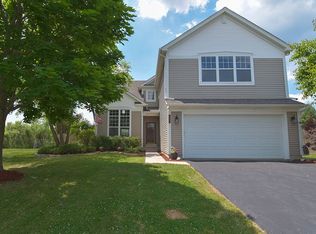 493 E Clearview Ct, Round Lake Beach, IL 60073