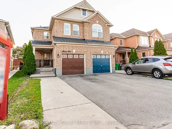 34 Jingle Cres, Brampton, ON L6S 0B2
