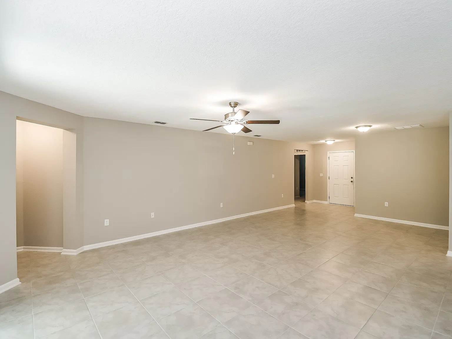 9069 Open Field Rd, Jacksonville, FL — Photo 3