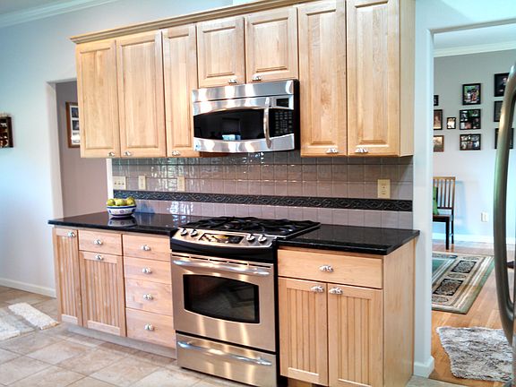 Lots of counters & cupboards