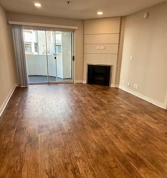 7660 Beverly Blvd #324 — Photo 11