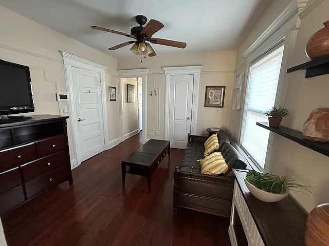 457 Front St #2 — Photo 4