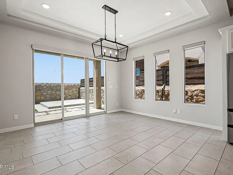 329 Hector Porras Dr — Photo 17
