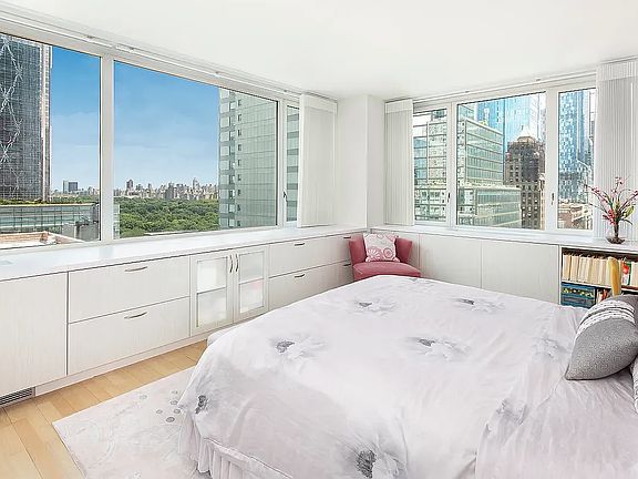 2nd image of 322 W 57th St #29H2