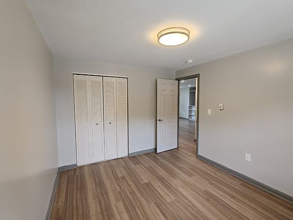 4th image of 15 Regan St