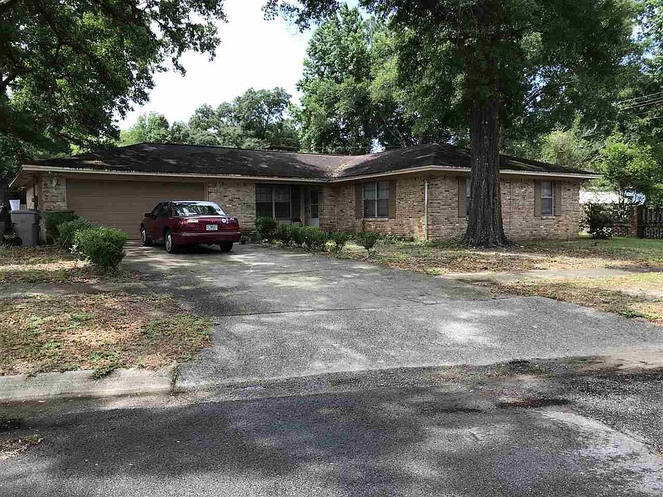 1st image of 6889 Fox Chase Cir