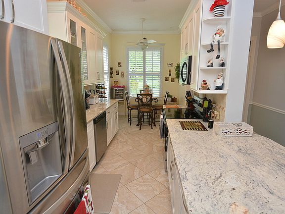 5th image of 1546 NW Amherst Dr
