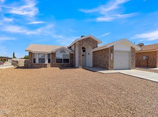 420 Von Bargen Dr, Horizon City, TX 79928