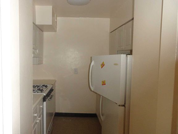 3rd image of 120 S Park Ave APT 1B
