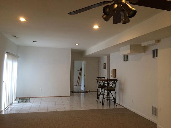 4th image of 14187 Darkwood Dr
