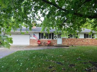 3554 Whisper Ln, Saginaw, MI 48603
