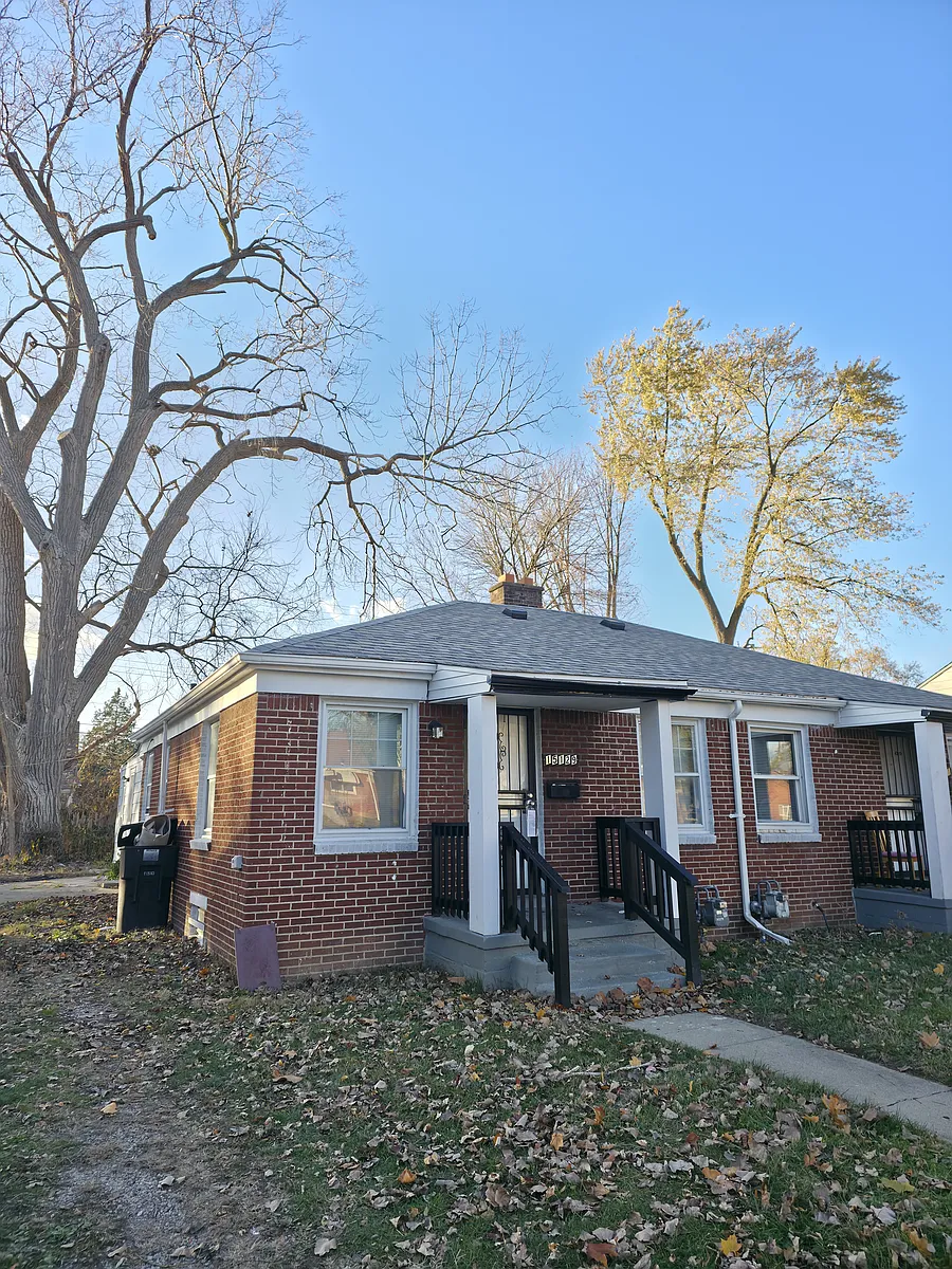 Building Photo - 15129 Evergreen Rd
