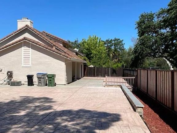2nd image of 1001 Alamitos Creek Dr