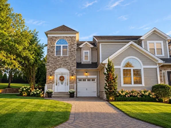 73 Tiller Ct, Staten Island, NY 10309