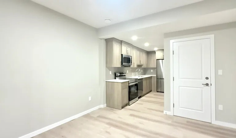 482 Edgemont Dr NW #BASEMENT — Photo 4