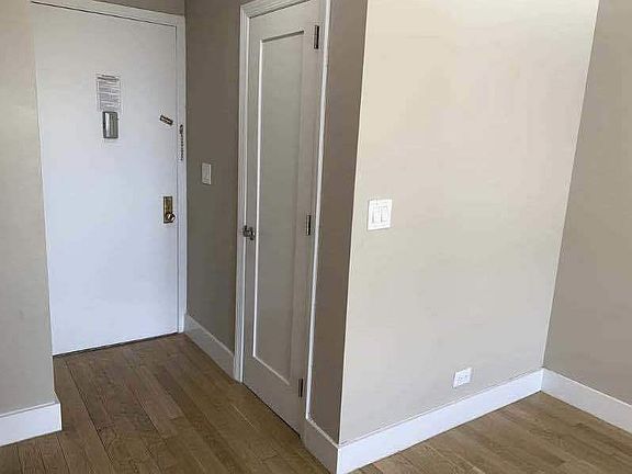 5th image of 12333 83rd Ave #2907