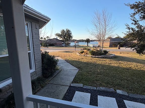 2nd image of 13475 Bunker Hill Dr