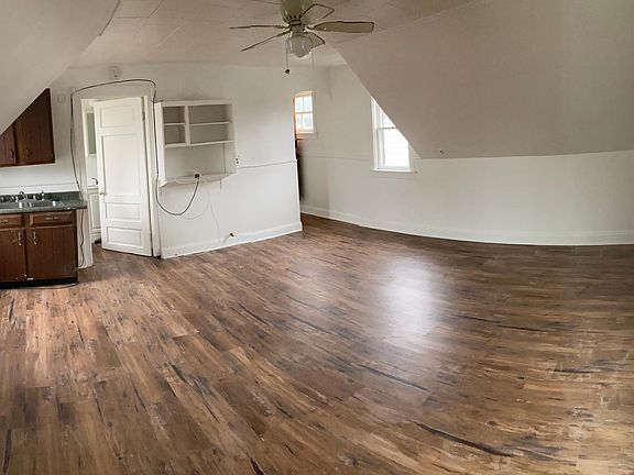 3rd image of 196 Benzinger St #Ur