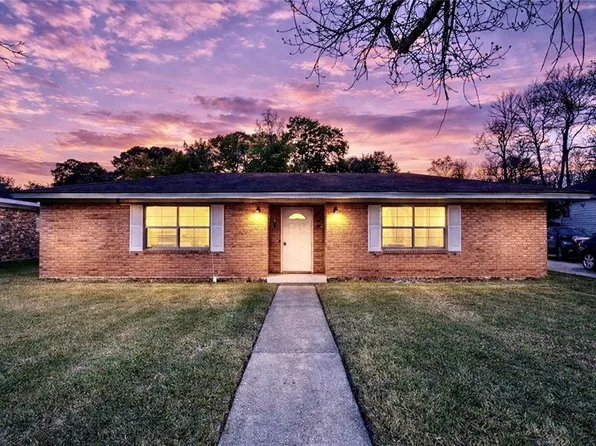 3425 Halsey St, Alexandria, LA 71301