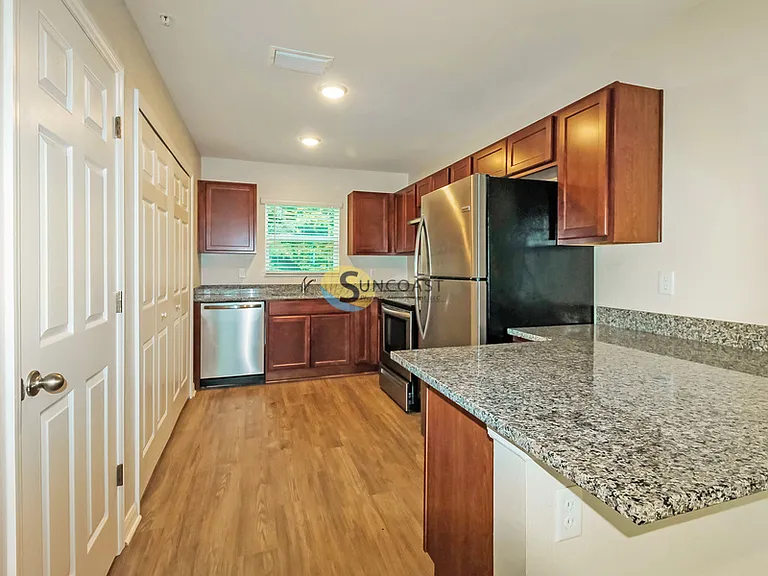 2103 NE 78th Ln — Photo 11