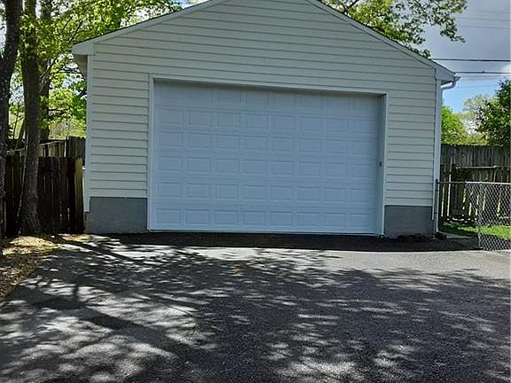 4th image of 8203 Reinland Dr