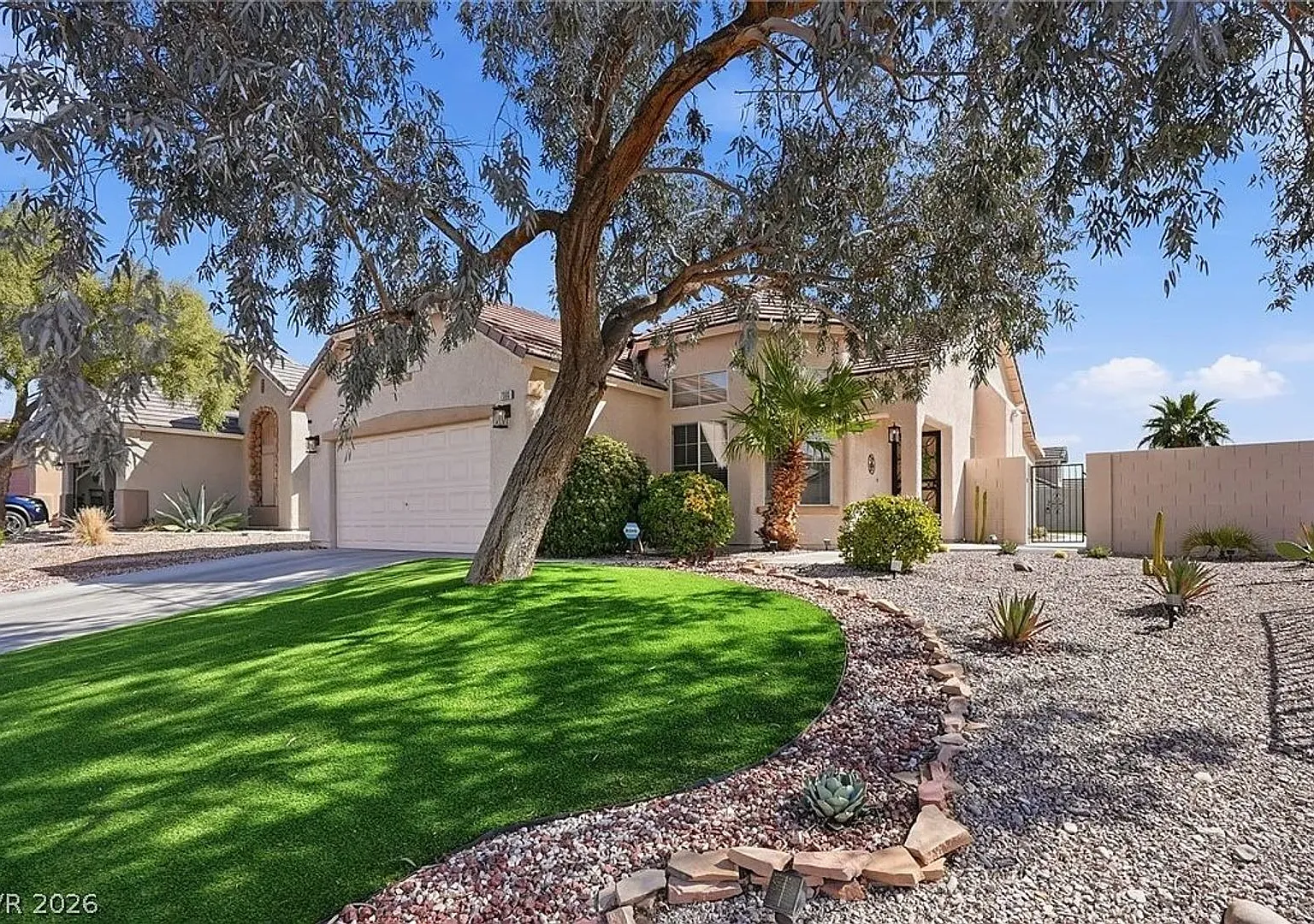 Northwest Las Vegas Home with Spa & Bonus Room — Photo 2