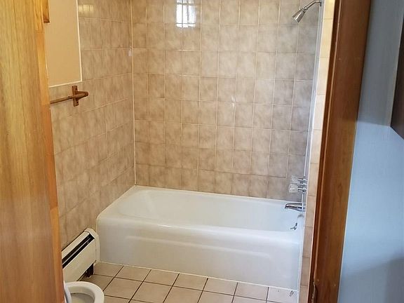 5th image of 318 Saratoga St #2