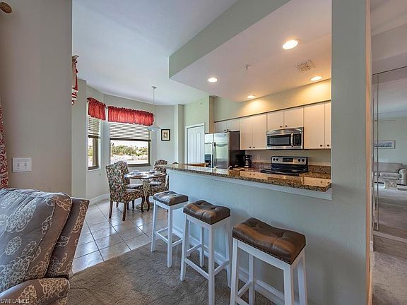 4th image of 7525 Stoneybrook Dr APT 922