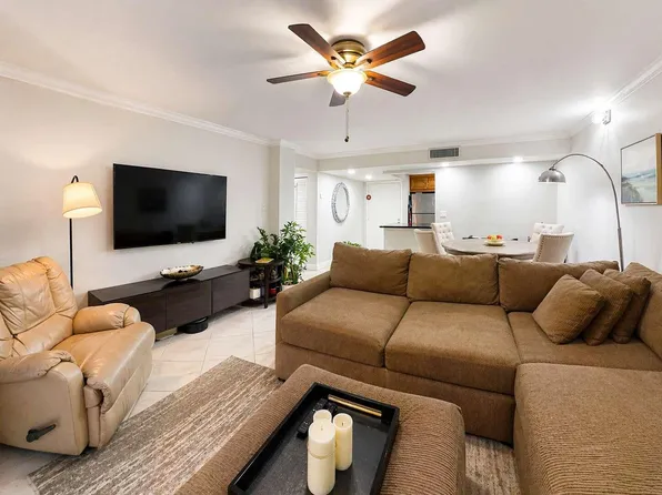 5160 Las Verdes Circle #103, Delray Beach, FL 33484