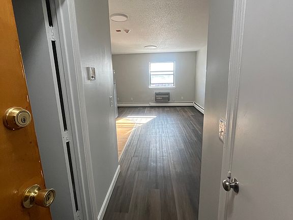 2nd image of 1455 Mineral Spring Ave #25