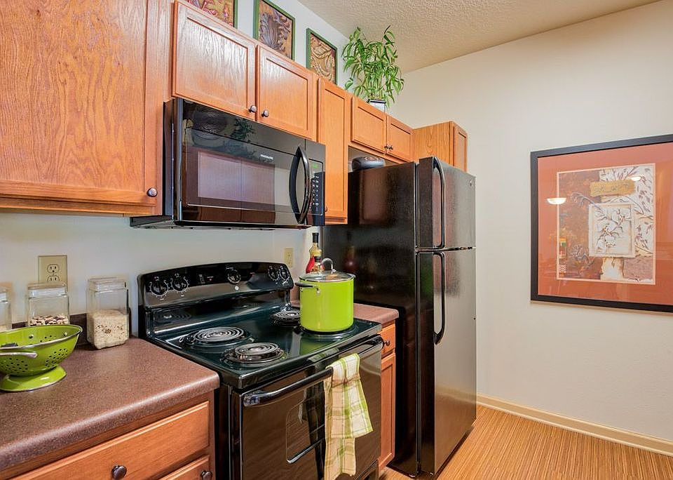 1st image of 501 Burke Dr APT 411