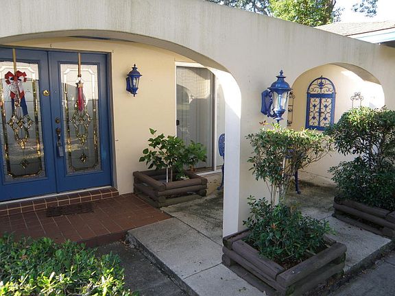 2nd image of 235 Laguna Ct