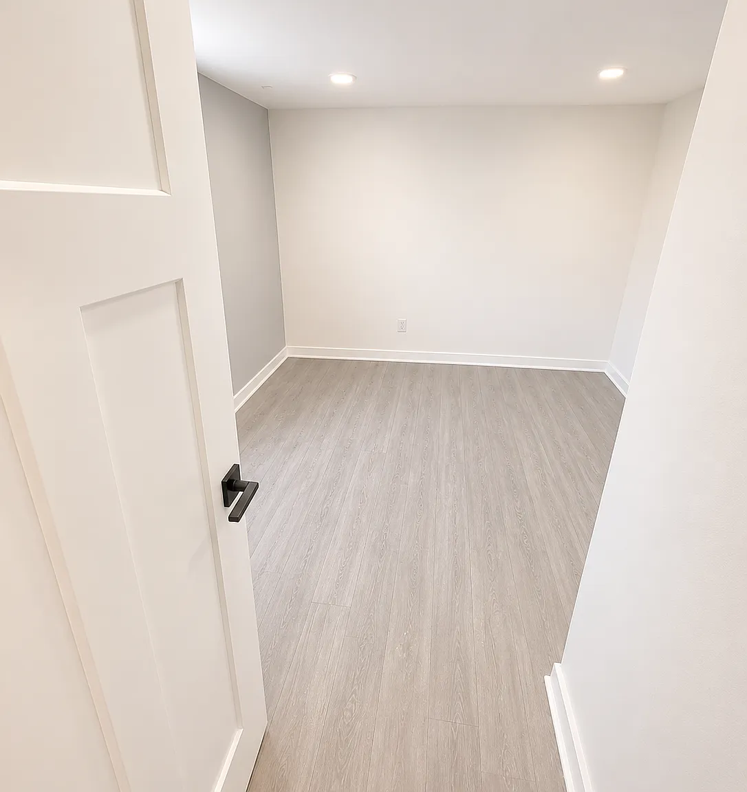 8 bed, $3,100 — Photo 4