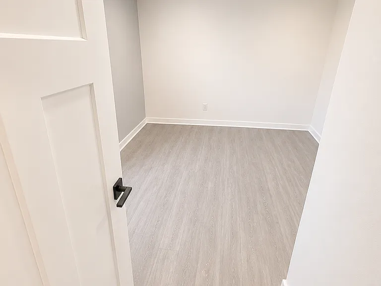 1624 Concordia Ave — Photo 9