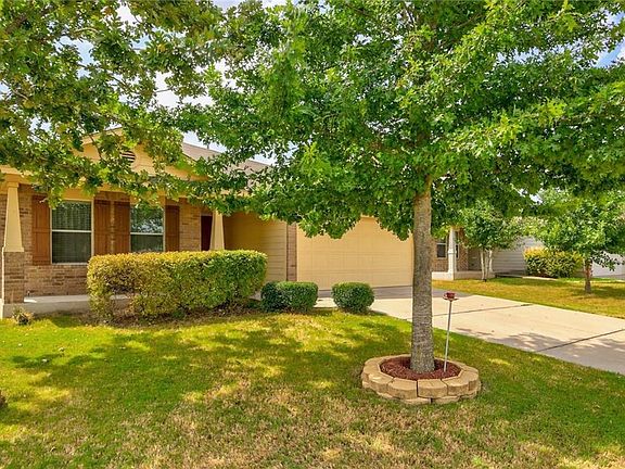 3rd image of 316 McCoy Ln