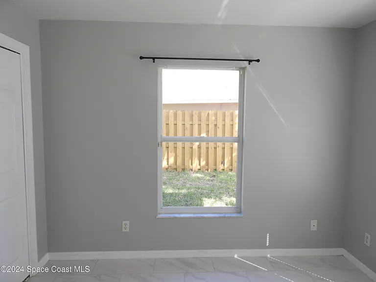 4825 47th Ct — Photo 14