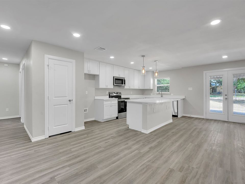 1st image of 3105 Elm Dr