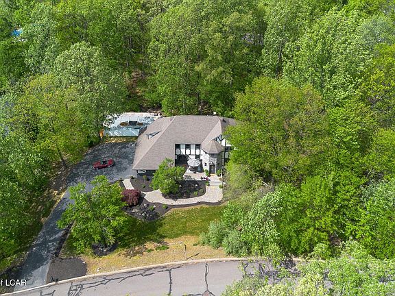 4th image of 102 Longfellow Close