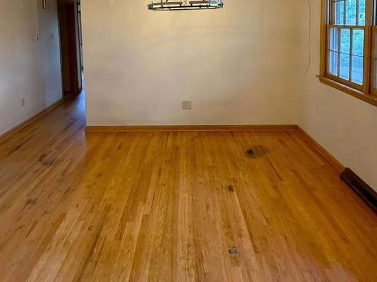 708 W Texas Ave — Photo 9