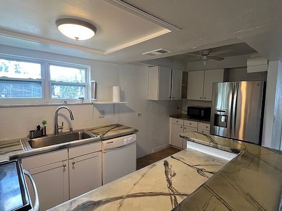 4th image of 16150 Aralia Dr