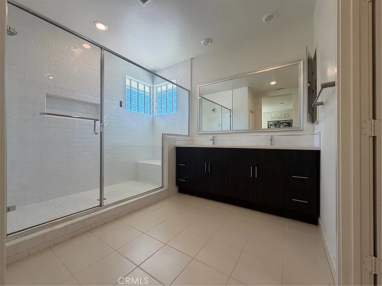 802 Beacon — Photo 22