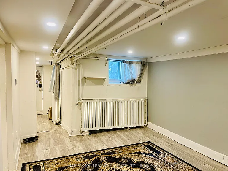 218 Heath St W #BASEMENT — Photo 10