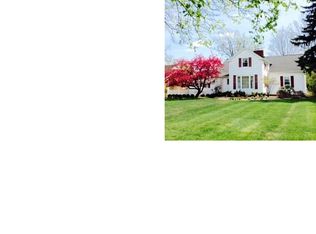 4989 Countryside Rd, Lyndhurst, OH 44124