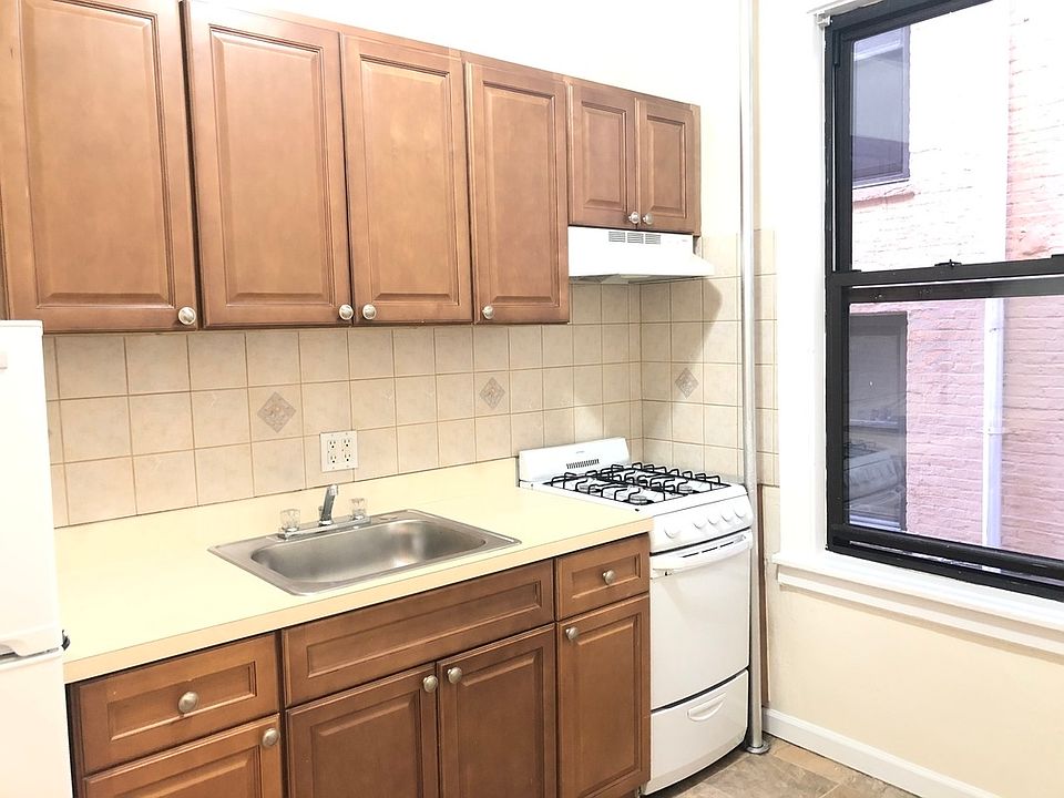 1st image of 25-37 33rd St #1